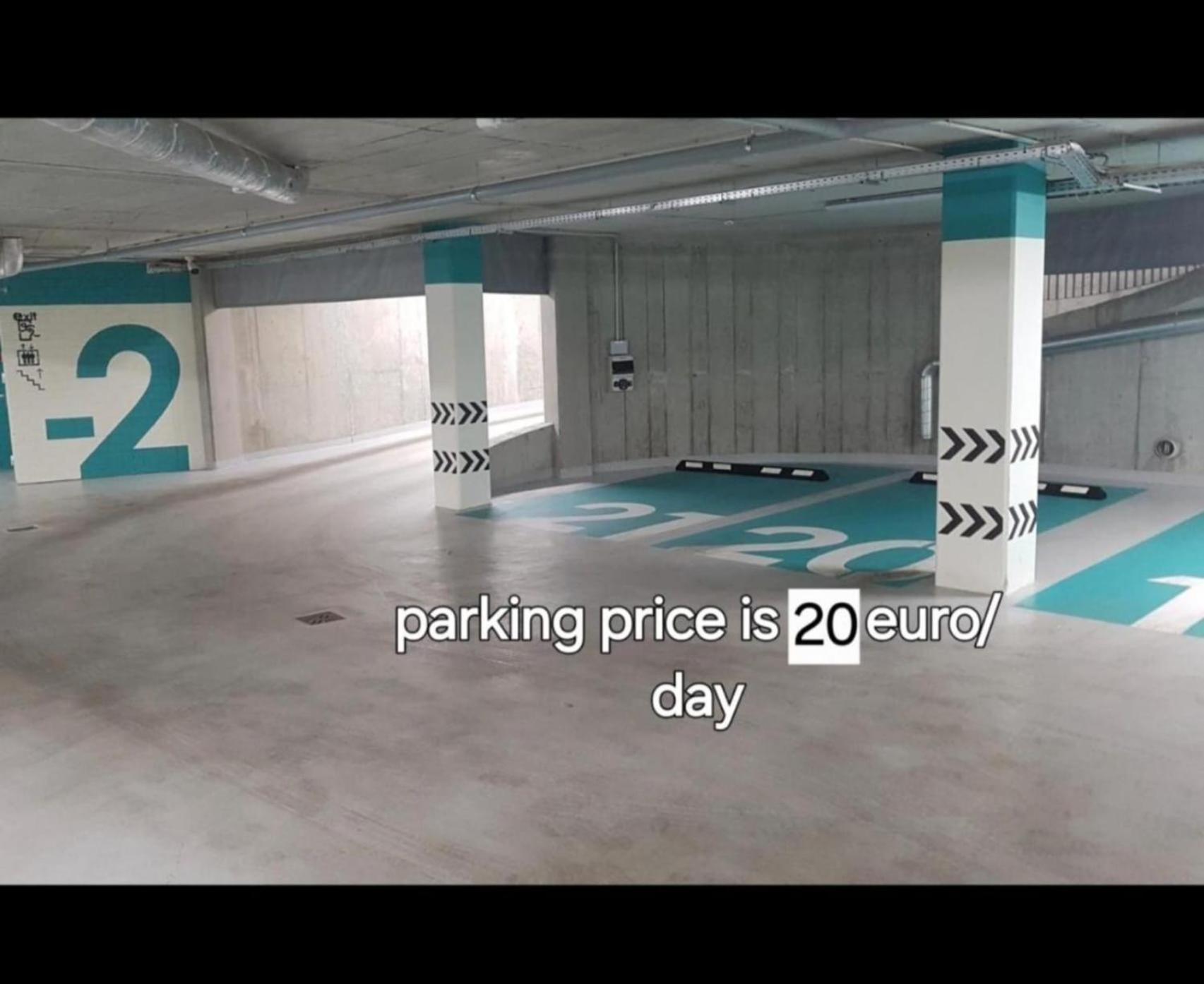 Happy Emporia, Self Chek-in, Parking In The Underground Garage Appartement