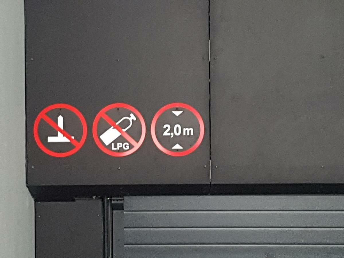 Happy Emporia, Self Chek-in, Parking In The Underground Garage Leilighet Vilnius